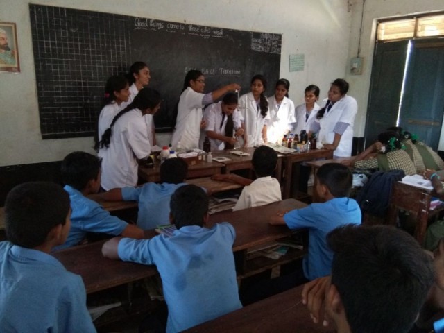 Experiment demonstration in  Govt High School, Kolalgiri 