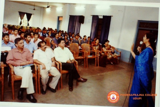 Special talk on Internship in Manipal by Mrs. Vidya Kalmady on 10-08-2015