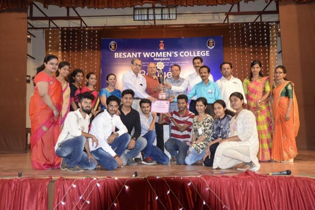 Overall prize winner in  National Level Inter-Collegiate UG/PG Fest 